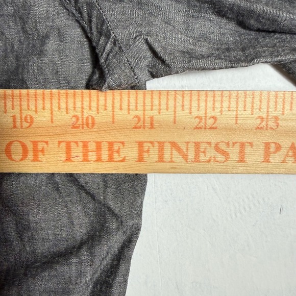 Todd Snyder Men's Large Chambray Button Down Shirt Long Sleeve Gray Cotton - Picture 6 of 7